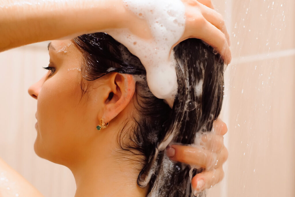Como Lavar o Cabelo Após o Alisamento?