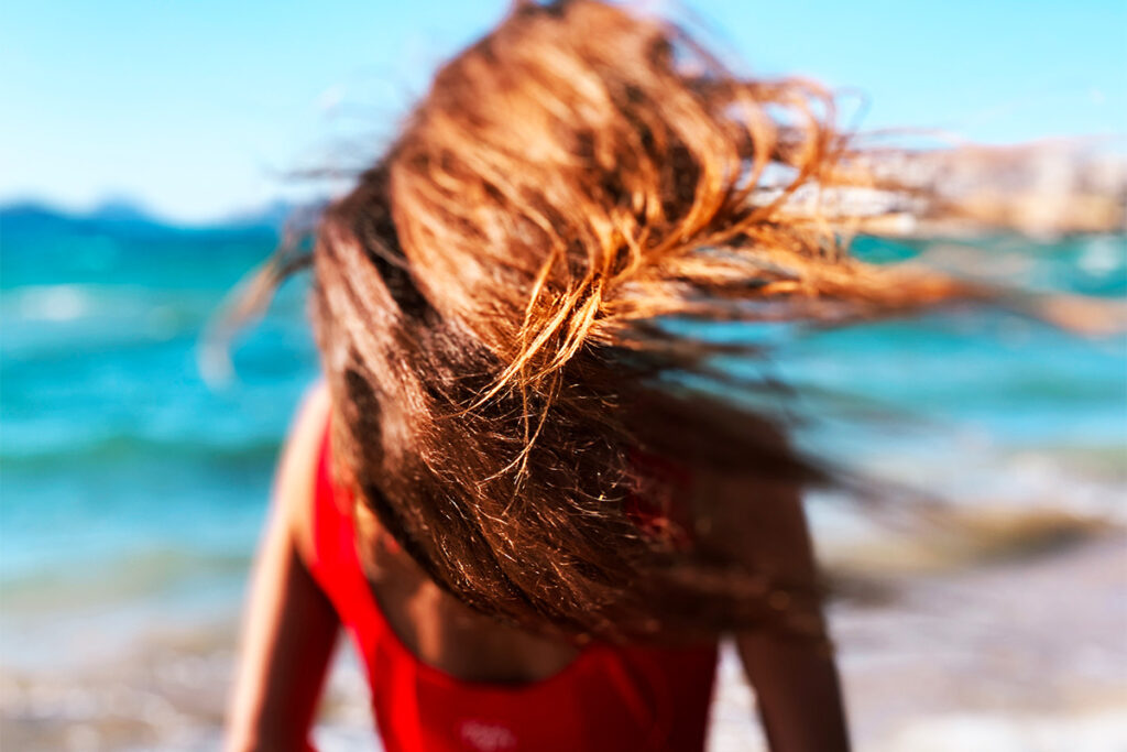 Cabelo e Praia como Evitar o Frizz