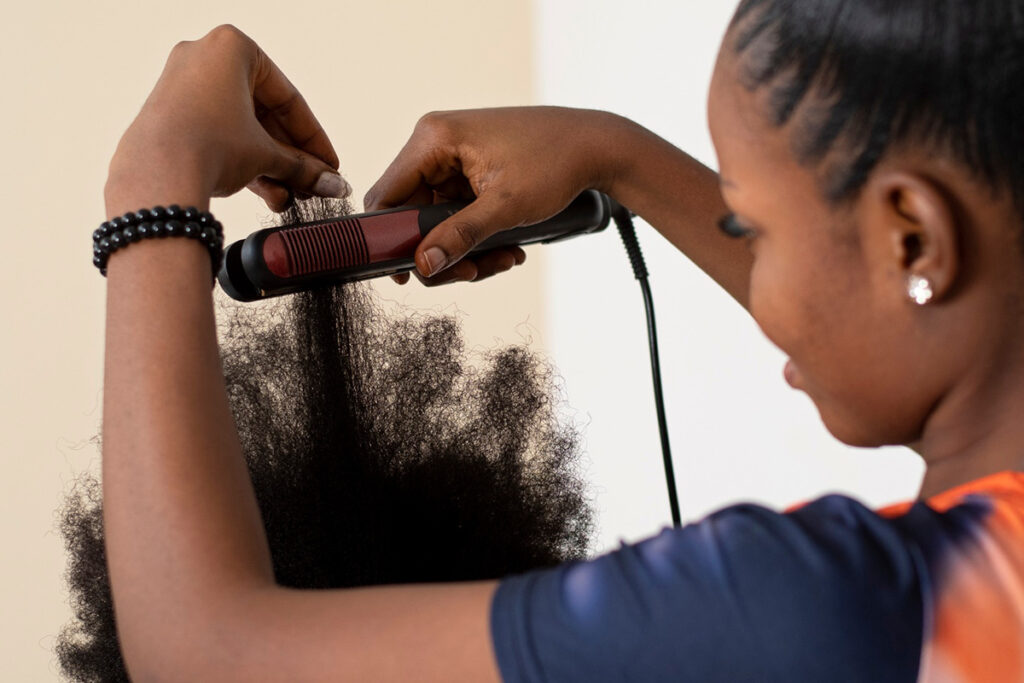 Escova progressiva em cabelos afros o que saber